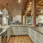 3 Bedroom Beautiful In