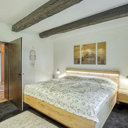 3 Bedroom Beautiful In Semesterbostad