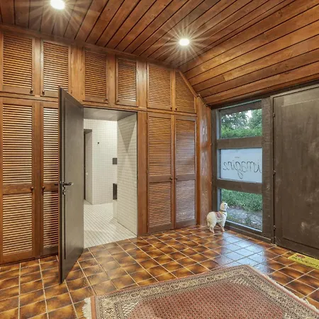 3 Bedroom Beautiful In 度假居