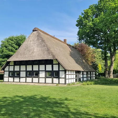 3 Bedroom Beautiful In * Hüde